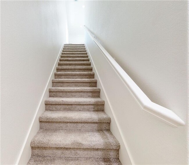 Building Photo - 510 W Olive St