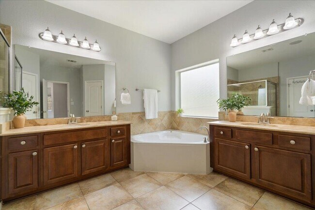 Building Photo - 15 Stone Terrace Dr