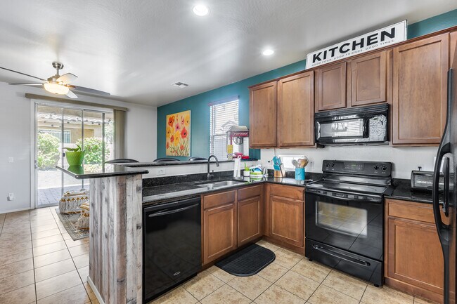 Building Photo - 11956 W Fillmore St