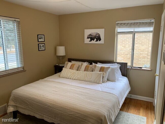 Building Photo - 1160 S Harrison St