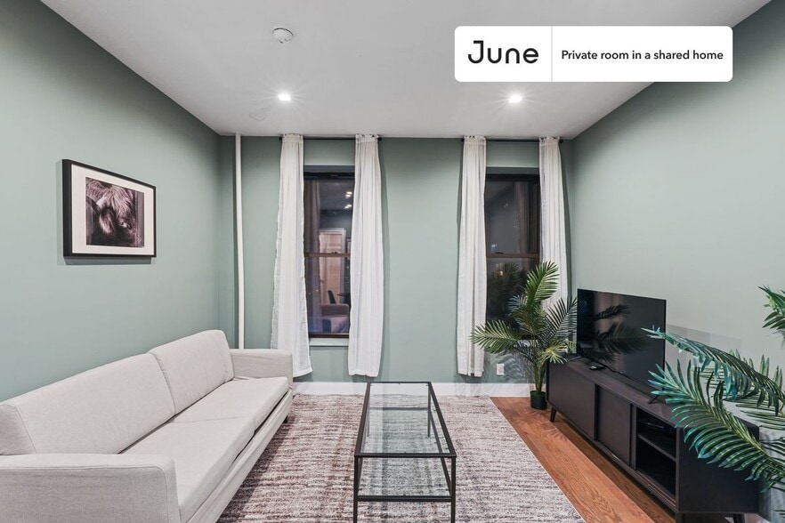 Building Photo - Room in Shared 4 bed/2 bath home in West Harlem