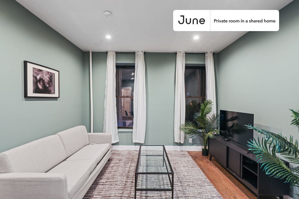 Building Photo - Room in Shared 4 bed/2 bath home in West Harlem