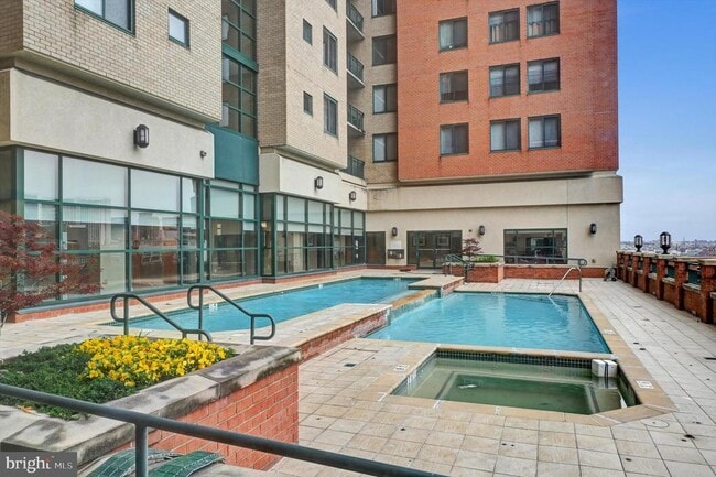 Building Photo - 414 Water St