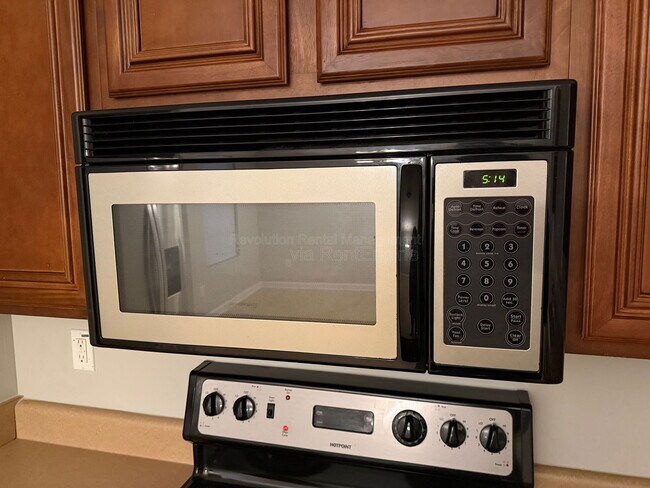 Building Photo - 2396 Camden Oak Way