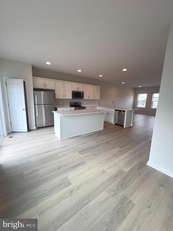 Building Photo - 102 FLAXEN MANE Ct