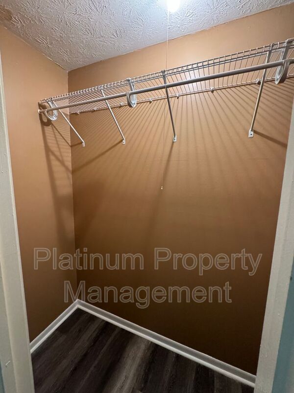 Building Photo - 3135 Reeves St