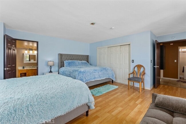 Building Photo - 1716 Cedar St