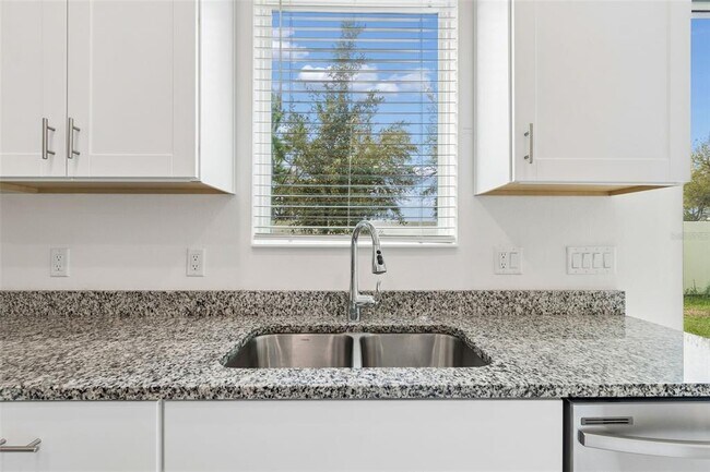 Building Photo - 34214 Rogallo Ln