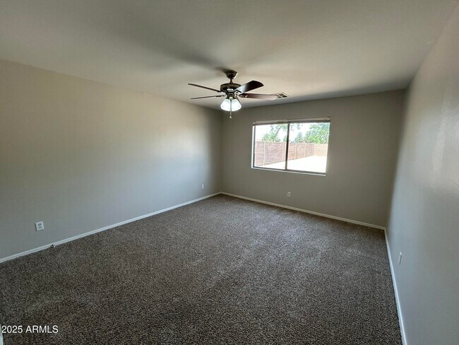 Building Photo - 15070 N 150th Ln