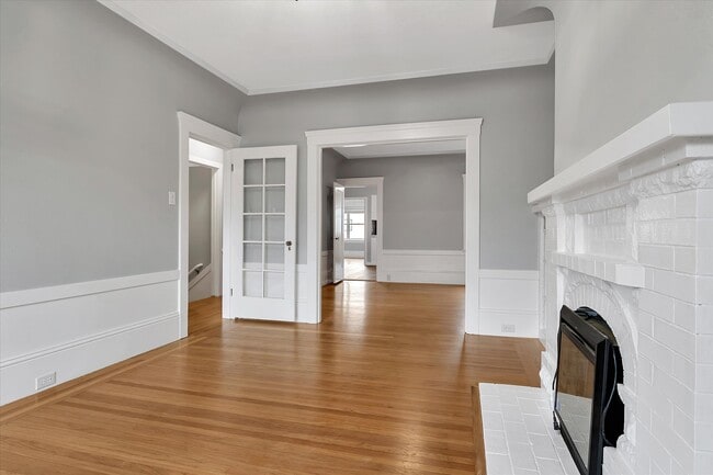 Building Photo - 785 Athens St