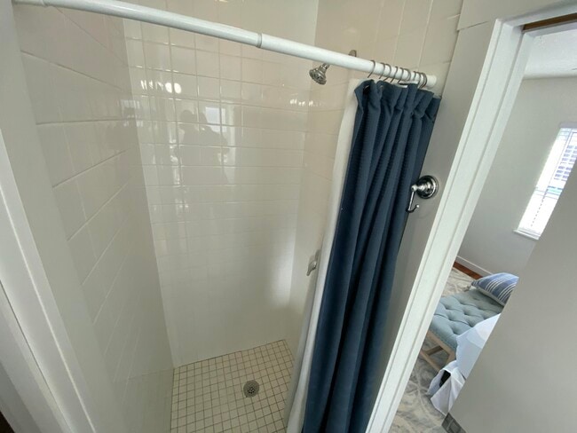 Building Photo - 717 2nd Ave S