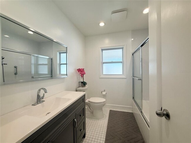 Building Photo - 757 Virginia St