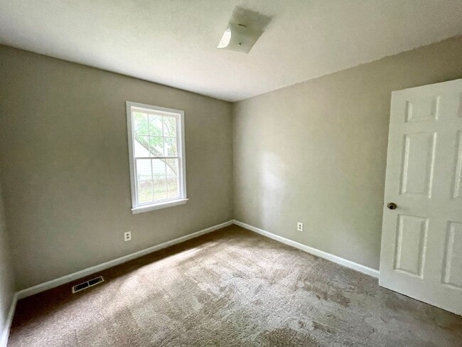 Building Photo - Irmo