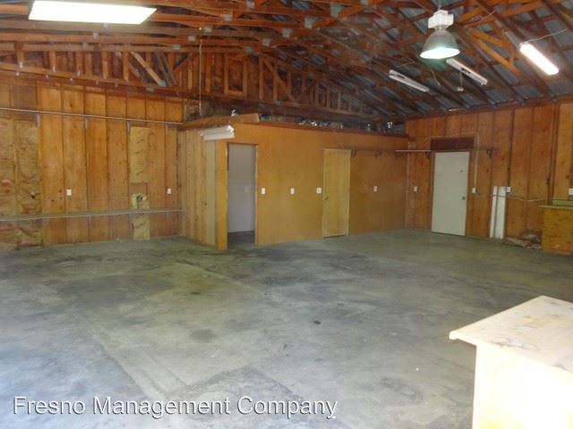 Building Photo - 12353 N Friant Rd