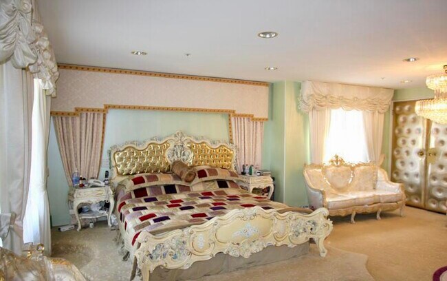 Building Photo - 921 Georgina Ave