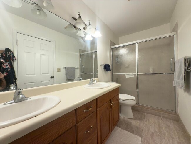 Building Photo - 1177 S Drive Cir
