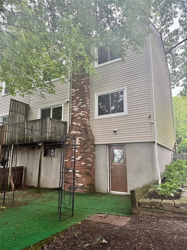 Building Photo - 22 Albacon Rd