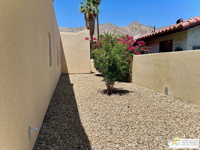 Building Photo - 51220 Avenida Velasco
