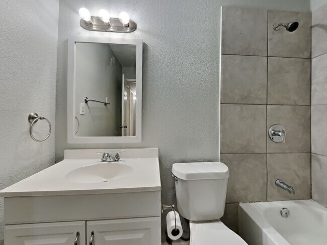 Building Photo - Coming Soon! 4 BR/1.5BA | Newly Renovated Single Family Home | Large backyard | In Mesquite!