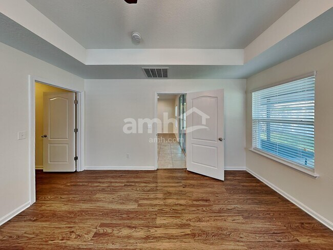 Building Photo - 629 Drysdale Dr