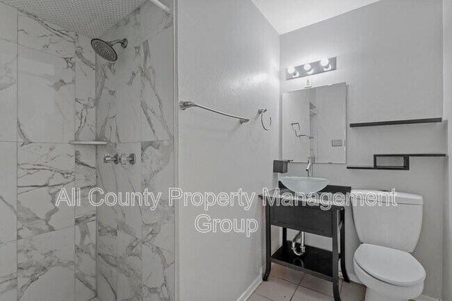 Building Photo - 2504 S Fielder Rd