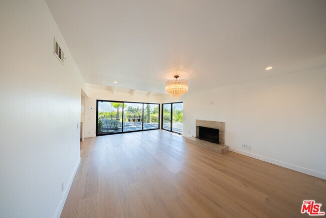 Building Photo - 13302 Mulholland Dr