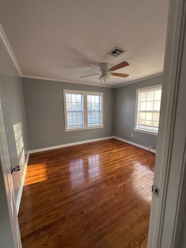 Building Photo - 2400 NW 36th St