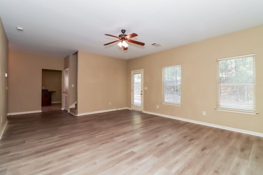 Building Photo - 190 Brightondale Blvd