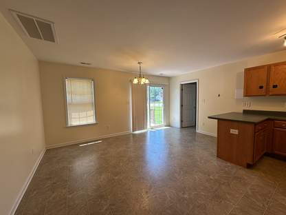 Building Photo - 300 Shifting Winds Dr