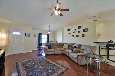 Building Photo - 650 Silver Pass