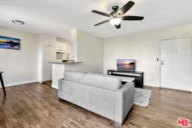 Building Photo - 932 Wilcox Ave