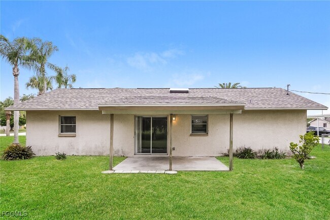 Building Photo - 14056 Marquette Blvd