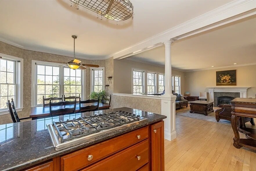 Building Photo - 120 Adams St