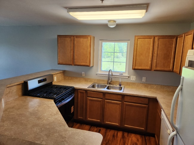Building Photo - 10125 Sunrise Dr