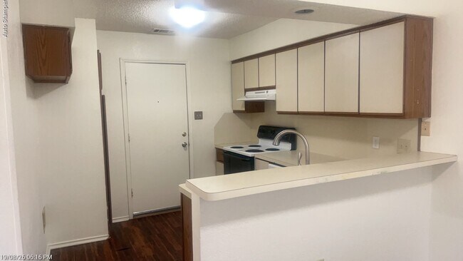 Building Photo - 3803 Braden Ln