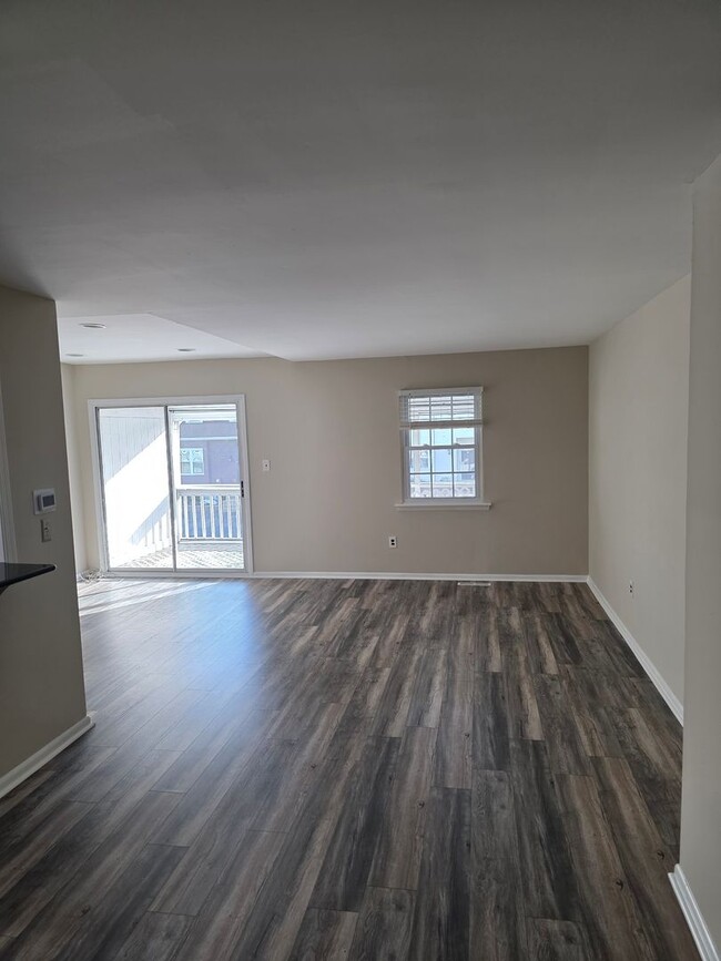 Building Photo - Green Valley Community off Kirkwood Highway