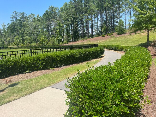 Building Photo - 1109 Somers Dr