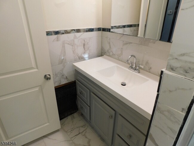 Building Photo - 78 Newark Ave