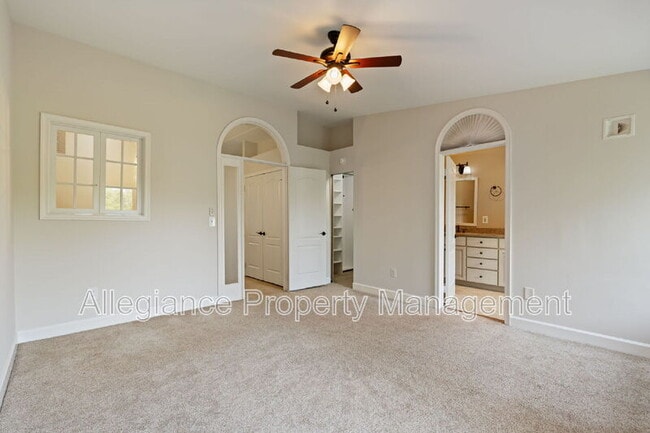 Building Photo - 3915 Green Look Ct