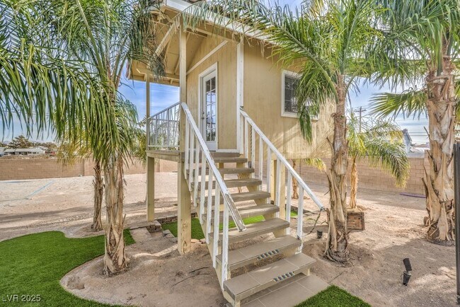 Building Photo - 2780 El Camino Rd