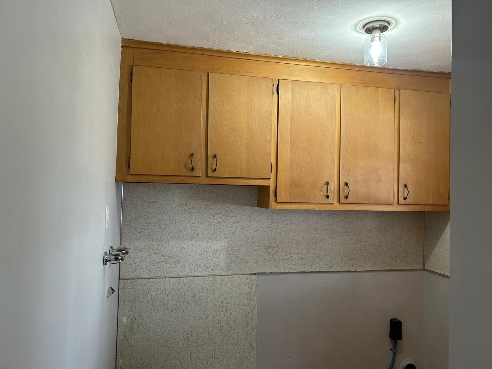 Building Photo - 121 Pinehurst Ave