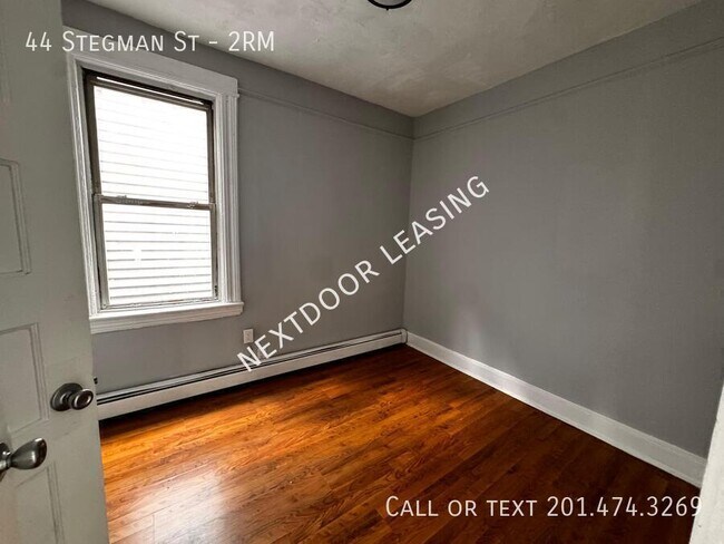 Building Photo - 44 Stegman St