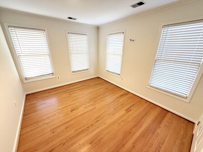 Building Photo - 10130 Treble Ct