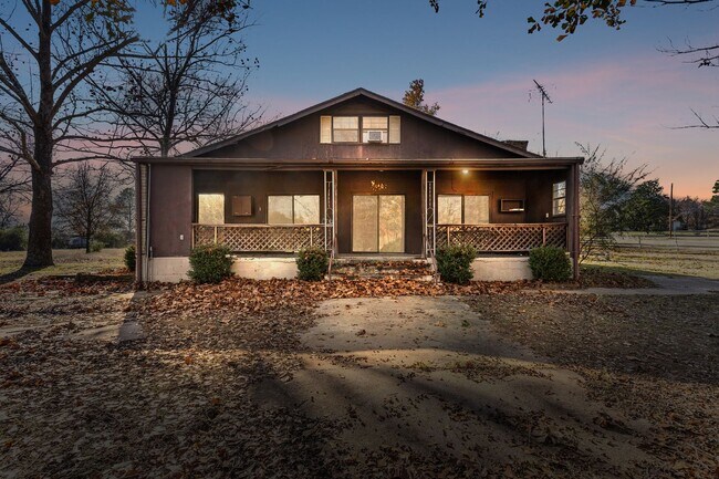 Building Photo - Blissful in Burleson ISD