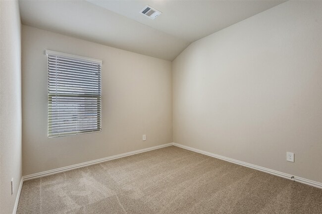 Building Photo - 513 Tidal Dr