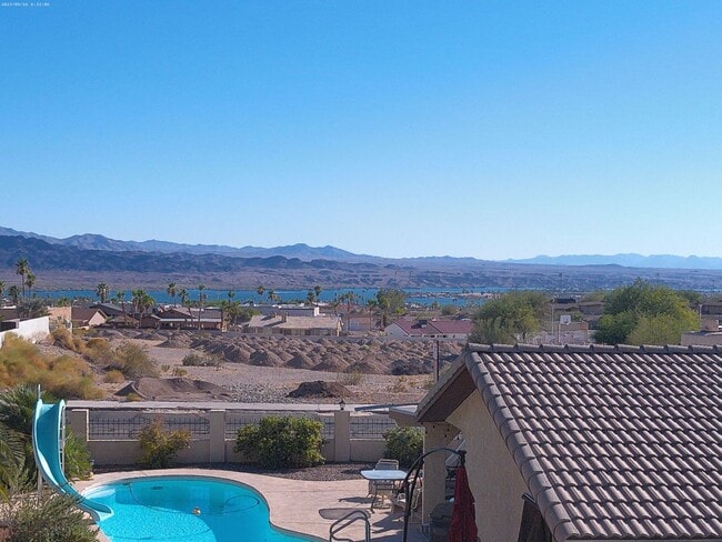 Building Photo - Stunning Lake Havasu Rental 4 BR/ 3BA Pool Home Backing to Park