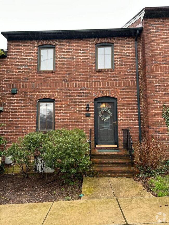 Building Photo - Annapolis Townhome