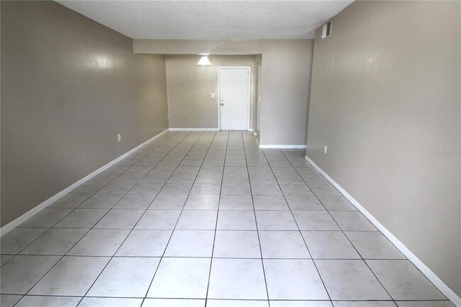 Building Photo - 5509 Fountain Lake Cir