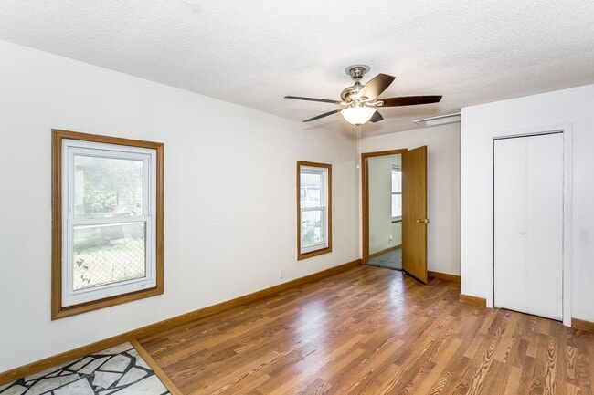 Building Photo - Updated Park City Home for Rent or Rent to...
