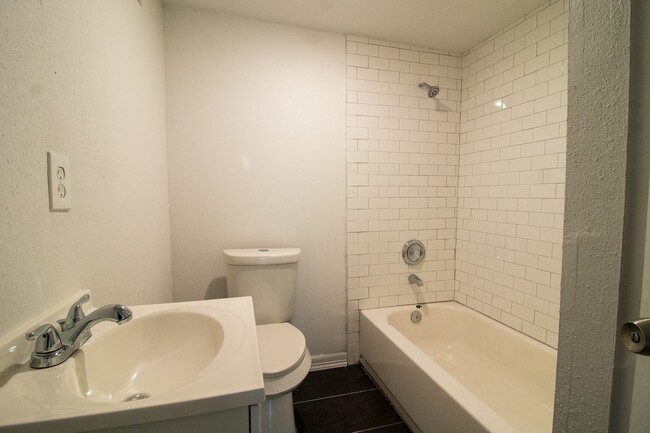 Building Photo - 3615 Legion St